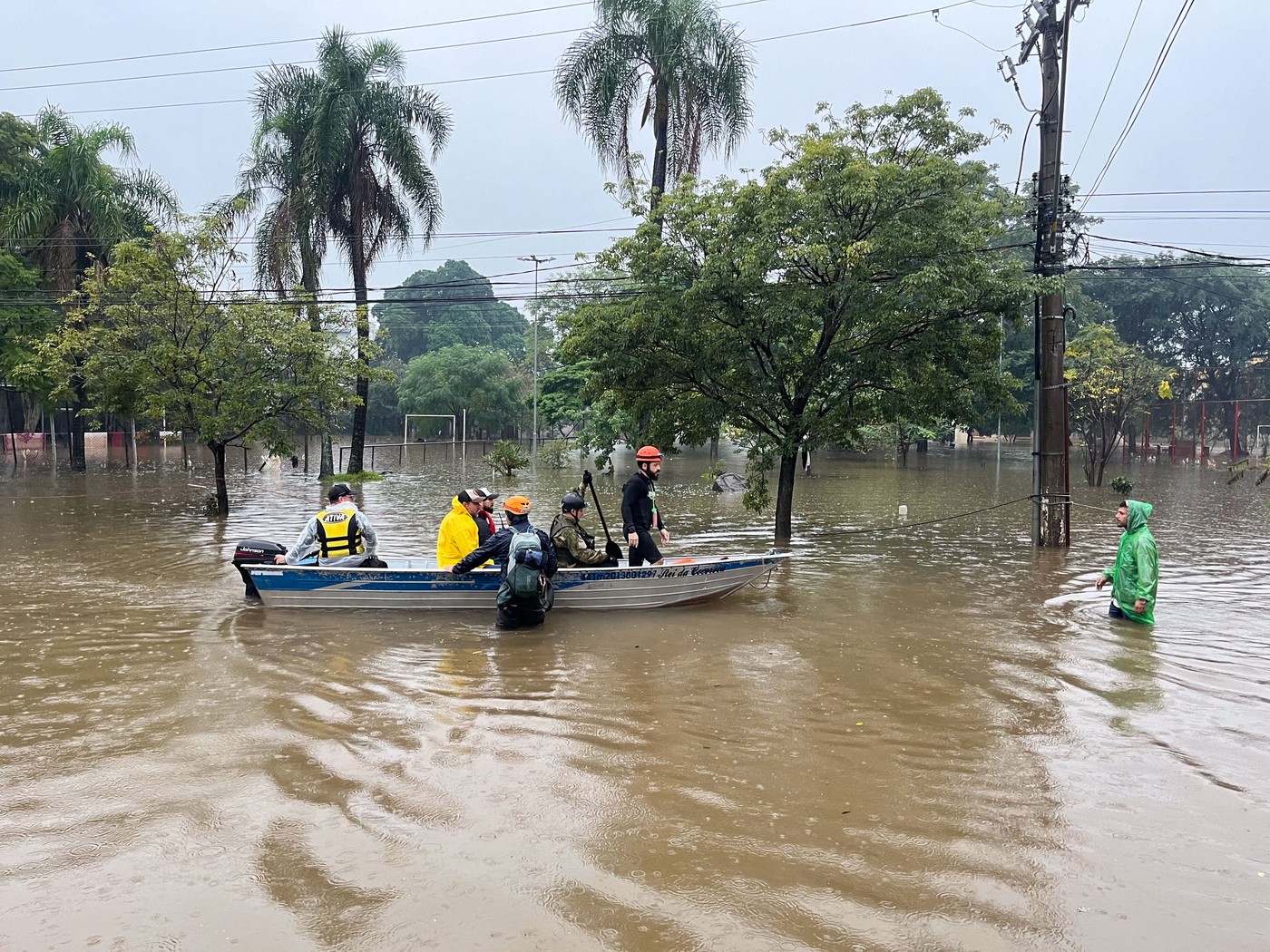 Bilanţul deceselor în urma inundaţiilor din sudul Braziliei a urcat la