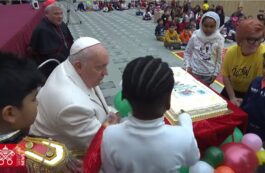 Papa Francisc a implinit 87 de ani