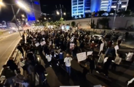 Sute de persoane au protestat în Tel Aviv