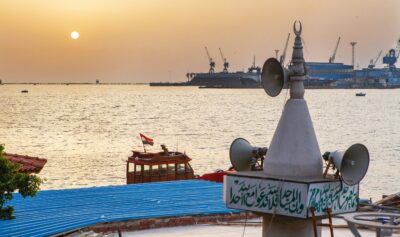 Vedere asupra Canalului Suez.