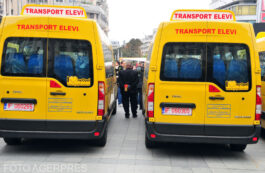 Microbuz elevi. Transport elevi. Sursa foto: Agerpres
