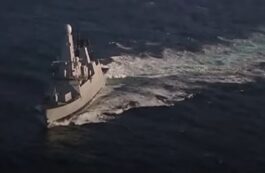 Distrugător american în Marea Roșie / captura video