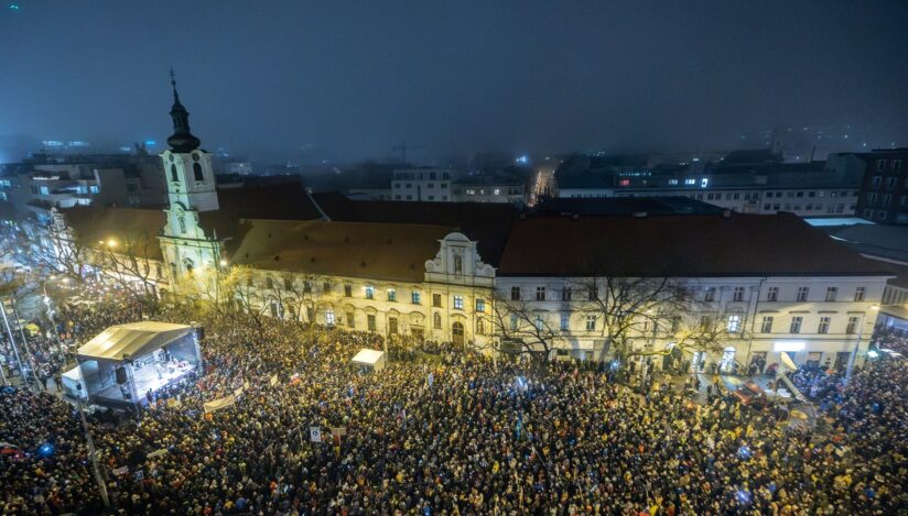 Zeci de mii de persoane au manifestat față de un proiect de revizuire a codului penal. Sursa: Profimedia