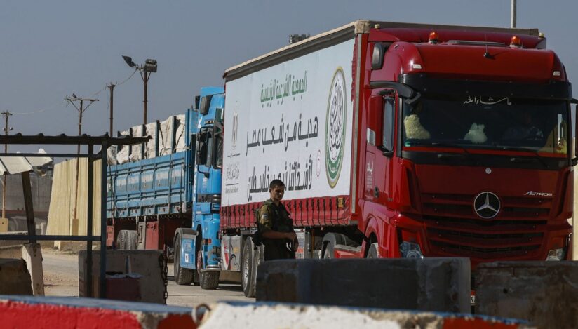 Camioane cu ajutor umanitar pentru Fâșia Gaza. Sursa foto: Profimedia