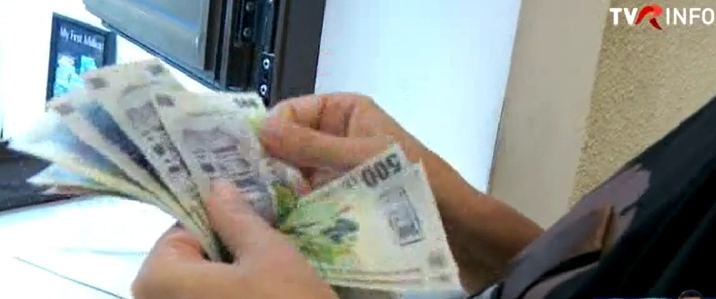 Salariul minim este în analiza premierului. „În principiu”, nu va crește, spune purtătoarea de cuvânt a guvernului