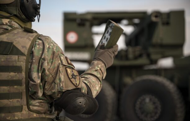 Trageri cu sistemele HIMARS în poligonul Smârdan. Sursa foto: Ministerul Apărării Naționale