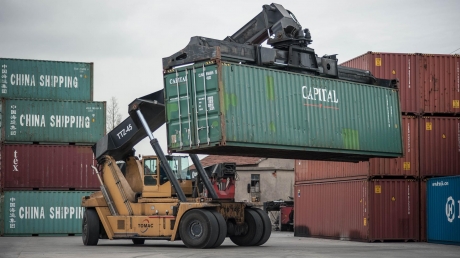 Importuri. Exporturi. Containere cu marfuri
