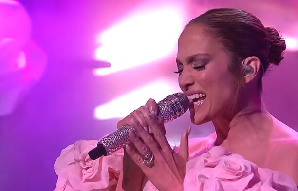 Jennifer Lopez - This Is Me...Now / captura video