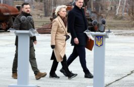 Preşedinta Comisiei Europene, Ursula von der Leyen și premierul belgian Alexander de Croo, în vizită la Kiev la împlinirea a doi ani de lansarea invaziei ruse în Ucraina. Sursa foto: Profimedia Images