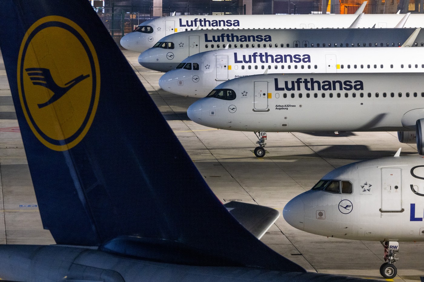Grevă la Lufthansa. Sunt afectate zborurile care pleacă de pe aeroporturile din Germania