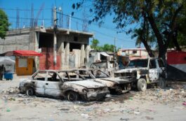 Mașini incendiate în capitala Port-au-Prince