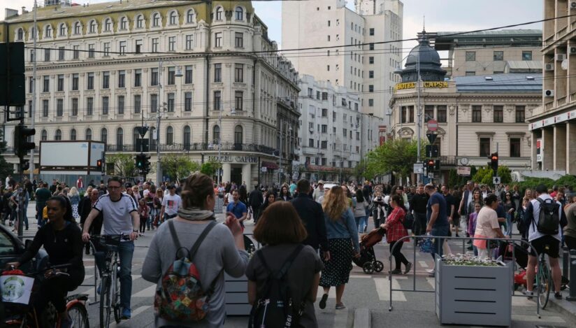 „Străzi Deschise” – expoziţii, ateliere, muzică live şi instalaţie interactivă pe Calea Victoriei. Traficul rutier este deviat