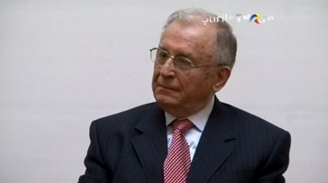 Ion Iliescu: Felicitări, dle Nicușor Dan! Sunt convins că veți exercita această responsabilitate cu demnitate și cu simțul datoriei față de națiune
