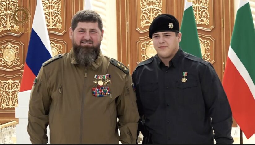 Liderul cecen Ramzan Kadîrov și fiul său, Adam. Sursa foto: Profimedia Images