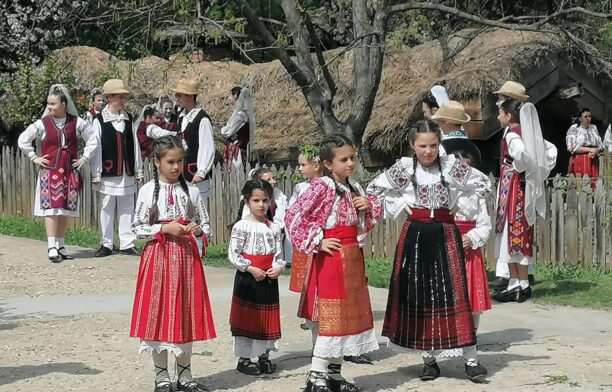 Portul tradițional românesc. Sursa foto: Muzeul National al Satului "Dimitrie Gusti"