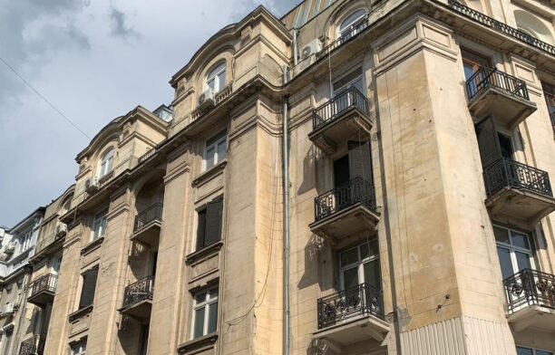Opt clădiri din centrul Capitalei vor fi consolidate din fonduri nerambursabile. Sursa foto: Facebook, Nicușor Dan