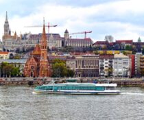 Navă de croazieră pe Dunăre, sectorul unguresc / Pixabay