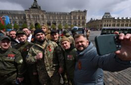 „Bucăți de corpuri atârnau de ramuri”. Mărturiile militarilor ruși aruncați în „mașina de tocat” din Avdiivka