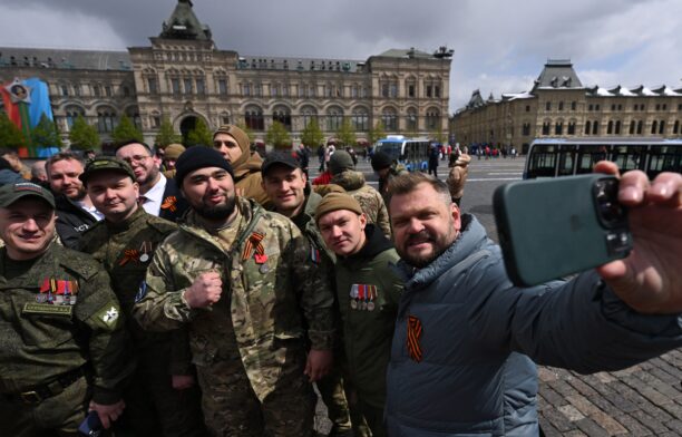 „Bucăți de corpuri atârnau de ramuri”. Mărturiile militarilor ruși aruncați în „mașina de tocat” din Avdiivka