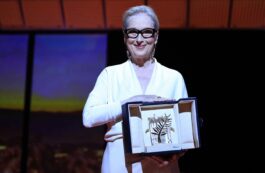Actriţa americană Meryl Streep a primit, în cadrul ceremoniei de deschidere a Festivalului de Film de la Cannes, un trofeu Palme d'Or onorific. Sursa foto: Profimedia Images