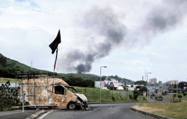 Scenă de război civil în Noua Caledonie