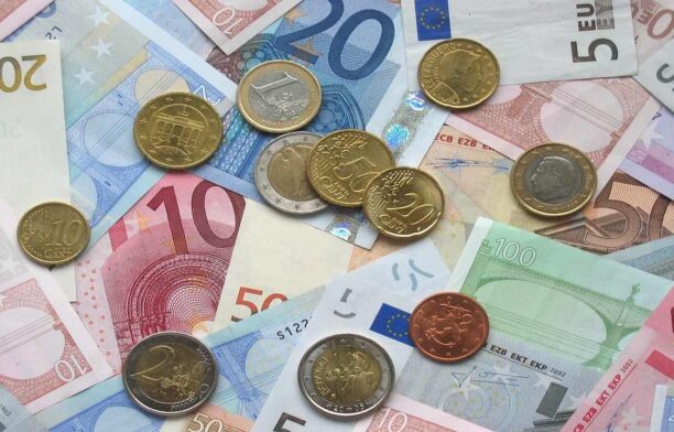 România nu îndeplineşte condiţiile pentru adoptarea monedei euro / Pixabay