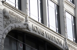 Logo al casei de modă Louis Vuitton. Sursa foto: Profimedia Images