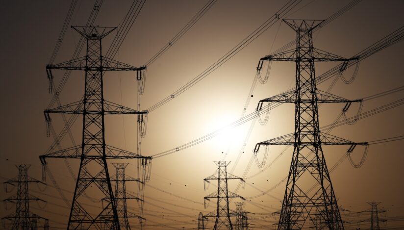 Scumpiri la curentul electric: Ce se întâmplă cu tarifele după 1 iulie