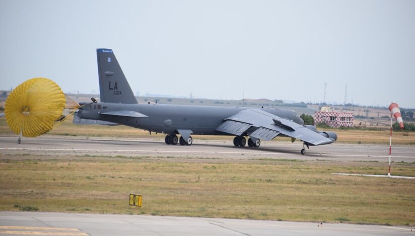 Avion B-52H Stratofortress ale Forţelor Aeriene SUA. Sursa foto: Ministerul Apărării Naţionale