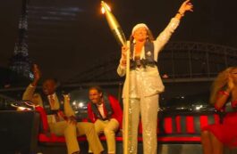 Nadia Comăneci la deschiderea JO Paris 2024 / captură video