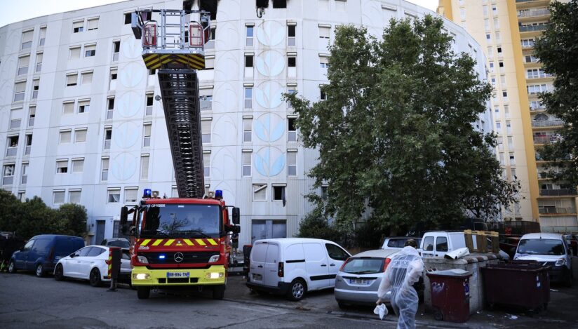 Cel puţin şapte morţi într-un incendiu dintr-un bloc din Nisa. Sursa foto: Profimedia Images