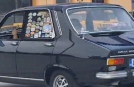 Mașină de epocă. Automobil Dacia 1300