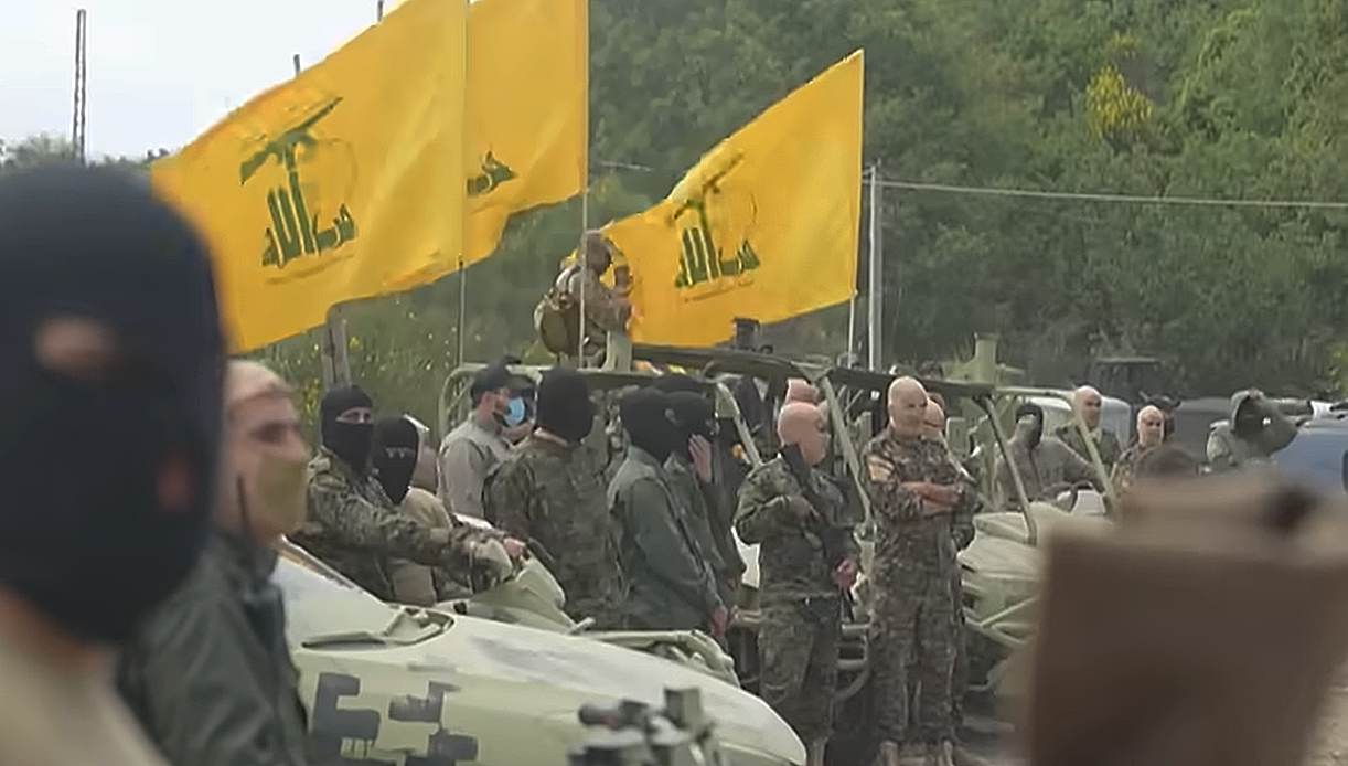 Hezbollah declară că „ține degetul pe trăgaci” în cazul încălcării armistițiului