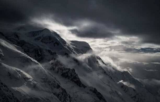Culoarul Goüter, în masivul Mont Blanc. Sursa foto: Profimedia Images