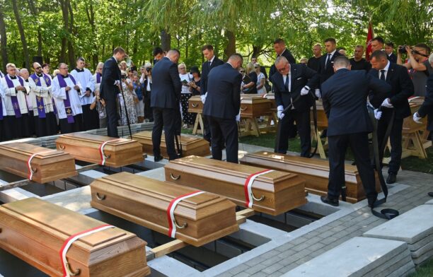 Inhumarea în Polonia a victimelor nazistilor. Sursa foto: Profimedia Images