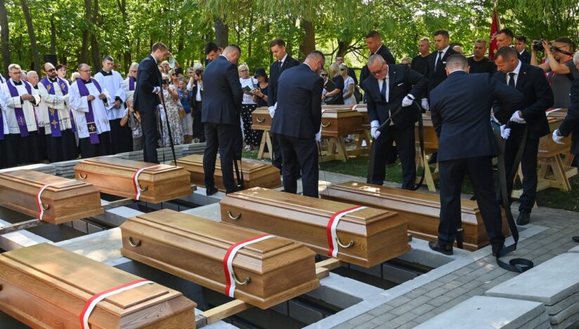 Inhumarea în Polonia a victimelor nazistilor. Sursa foto: Profimedia Images