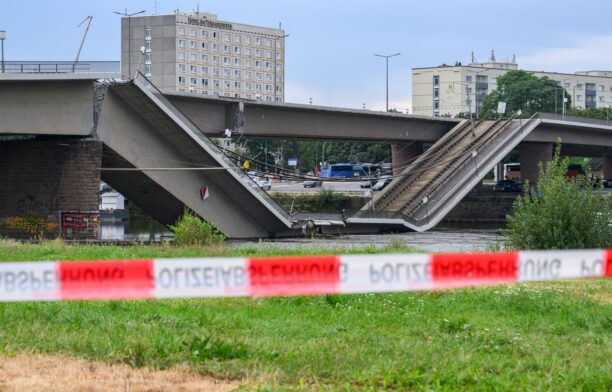 Pod prăbușit pod în oraşul Dresda. Sursa foto: Profimedia Images