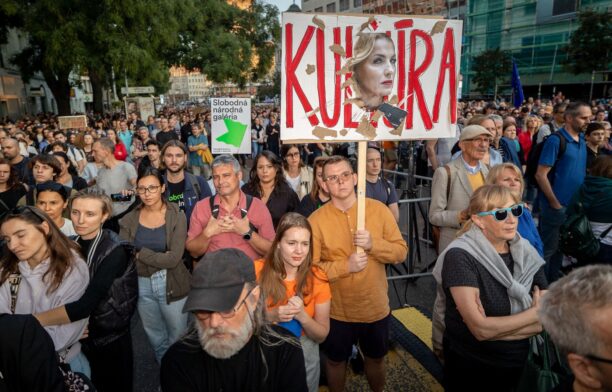 Protest față de ministrul Culturii din Slovacia. Sursa foto: Profimedia Images