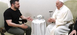 Volodimir Zelenski şi Papa Francisc / Profimedia Images