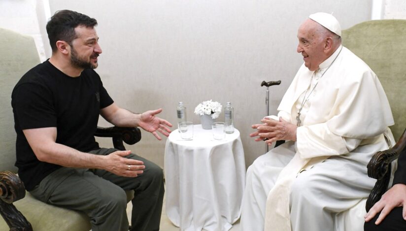 Volodimir Zelenski şi Papa Francisc / Profimedia Images