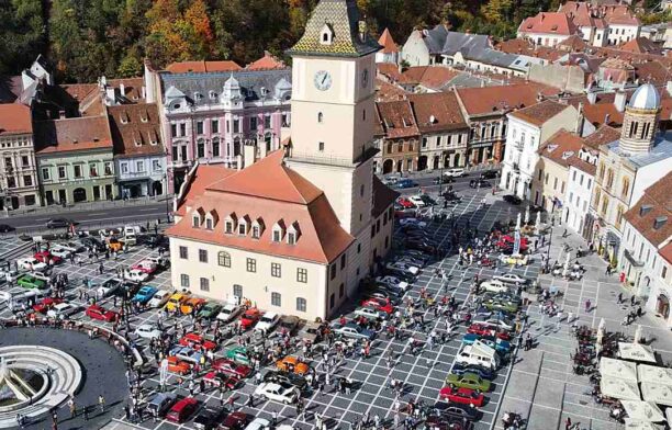 Expoziţie de automobile de epocă / foto: Facebook, Retromobil Brașov
