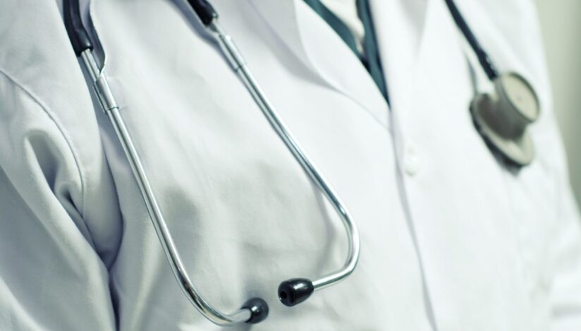 Doi medici din București, sub control judiciar. Unul i-a cerut angajarea unei cunoștințe, în schimbul favorizării la un concurs din UMF