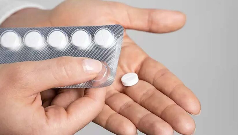 Studiu: Oamenii de ştiinţă au produs paracetamol din deşeuri plastice