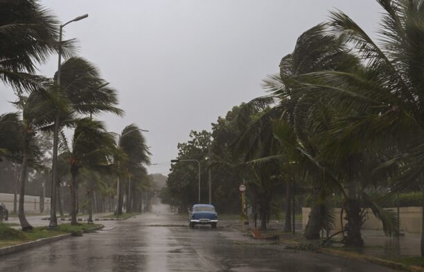Uraganul Rafael. Havana, Cuba. Sursa foto: Profimedia Images