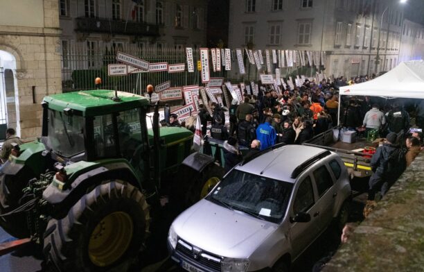 Protest al fermierilor francezi față de acordul de liber schimb cu Mercosur. Sursa foto: Profimedia Images