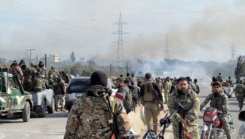 Armata siriană a preluat controlul asupra orașului Deir Hafer, evacuat de kurzi, care cer să li se recunoască drepturile