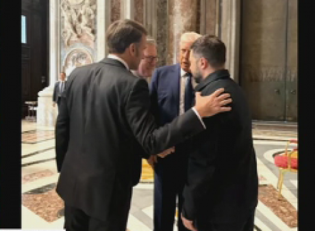 Discuții privind Ucraina, la Roma. Întâlnire între Zelenski și Macron