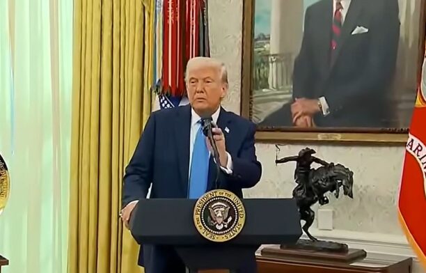 Donald Trump în Biroul Oval / captura video