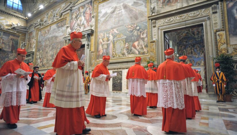 Conclav decisiv la Vatican: Cardinalii se reunesc pentru a-l alege pe succesorul Papei Francisc