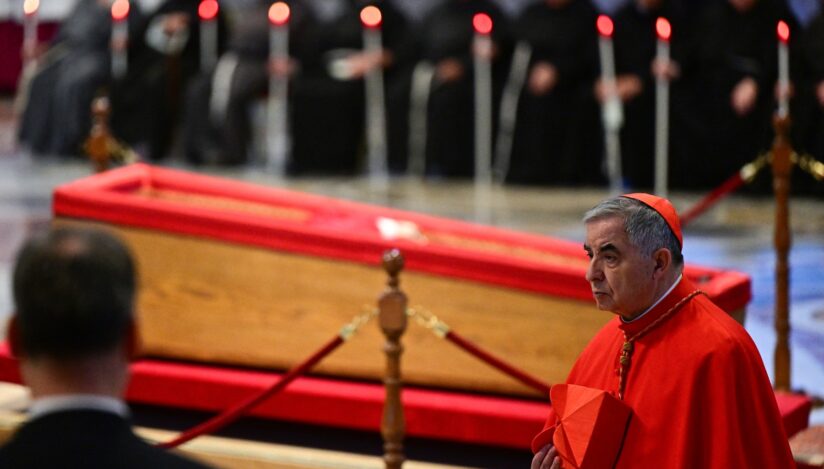 Conclav sub semnul controversei. Un cardinal condamnat cere să participe la alegerea noului Papă